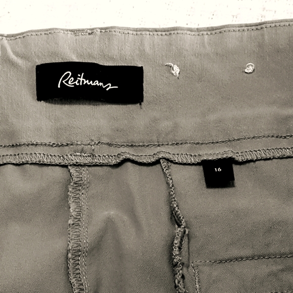 Grey Stretch Capri - Pull On - Reitmans - Picture 3 of 3